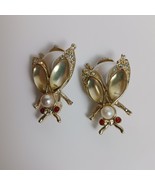 Pair Of BEE Brooch Pin Jewelry - $420.86 MXN