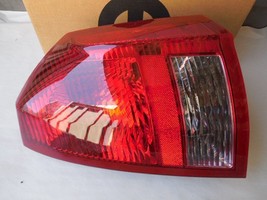 ✔ New Oem Factory Mopar Chrysler 300 Right Tail Light 4805850AD - £79.26 GBP