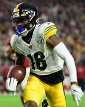 Diontae Johnson 8X10 Photo Pittsburgh Steelers Nfl Football Close Up With Ball - £3.94 GBP