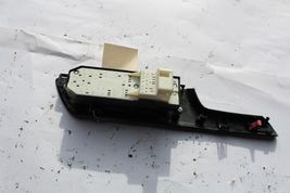 2009-2013 TOYOTA MATRIX FRONT LEFT MASTER WINDOW CONTROL SWITCH R1953 image 6