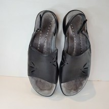 Clarks Springers Black Strappy Suede Leather Sandals size 8 1/2M - $24.79