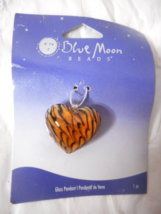 2008 Blue Moon Beads Creativity Inc Glass Heart Tigress Pendant Set Double-Sided - £3.58 GBP