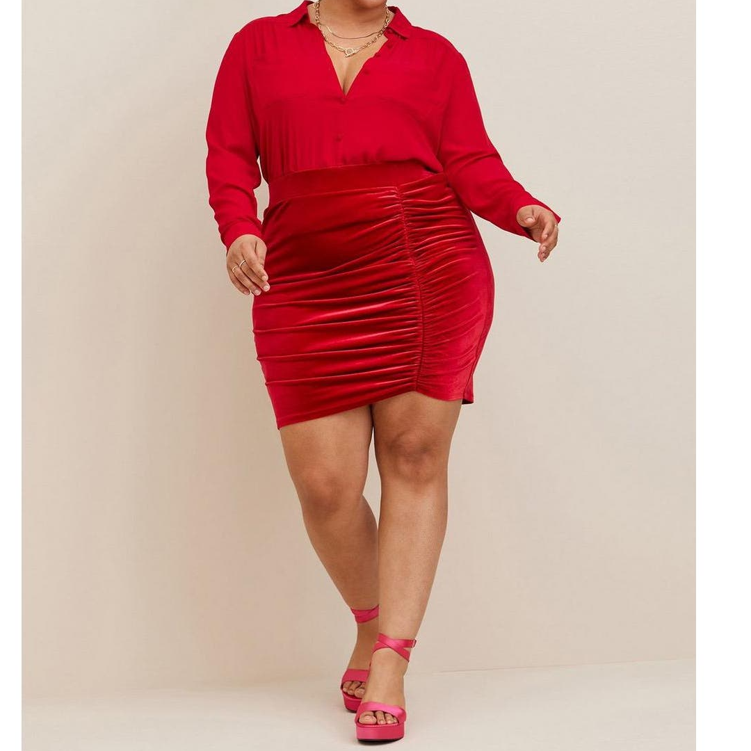 Primary image for Torrid At The Knee Velvet Cinched Bodycon Skirt Jester Red Size 3X NWOT