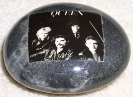 Queen Band Paperweight Laminated On A Rock Vintage 1980&#39;s Freddie Mercury - £19.91 GBP