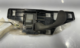 2000 CHEVY S10 FRONT LEFT/DRIVER SIDE INSIDE DOOR HANDLE P/N 15031321 OE... - $368.27 MXN