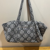 Vera Bradley Large Traveler Duffel Bag Charcoal Medallion Weekender - $922.49 MXN