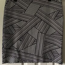Worth Women's Geometric Pencil Skirt Black &amp; White Size 10 Short - $14.85