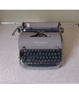 Vtg 1950s Remington Quiet-Riter Miracle Tab Typewriter GREEN KEYS - $46.74