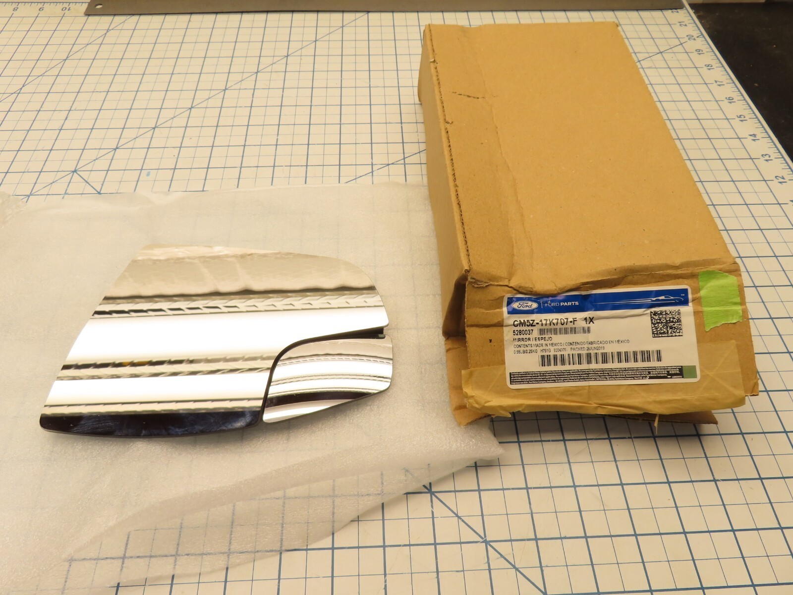 Ford CM5Z-17K707-F Mirror Glass Left Drivers Side View - $38.98