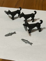 Veg Playmobil Pack Of Black Wolf Coyote Hunting Dog lot with Fish open m... - $19.75