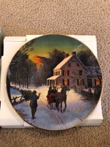 Home For The Holidays 1988 Christmas Plate AVON Fine Collectables - £14.52 GBP
