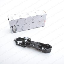 New Genuine OEM Nissan 2007-2012 Versa Driver Outside Handle Bracket 806... - $55.71