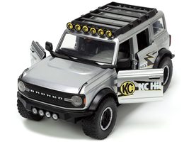 Jada Toys Just Trucks 1:24 2021 Ford Bronco Die-cast Car Gray with Tire ... - $23.93