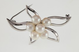 Sterling Silver Vintage Pearl Brooch Nice Condition! 40 mm Wide - £78.52 GBP