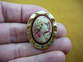 (cred-16) Woman curly hair flower ivory lady red CAMEO oval brass Pin Pendant - £23.52 GBP