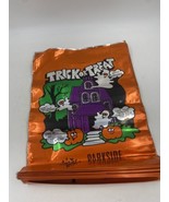 Lot of 25 Shiny Orange Halloween TRICK OR TREAT Bags Haunted House Ghost - £10.34 GBP