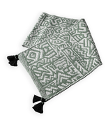 Table Runner, Green and White Geometric, 14 X 72&quot; - €32,09 EUR