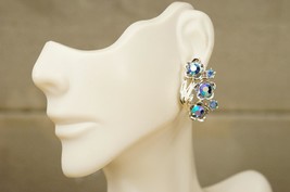 Vintage Costume Jewelry STAR Brand Blue AB Rhinestones Flower Clip Earrings - £14.97 GBP