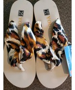 Youth K ~ Japanese ~ Leaf Silk Material ~ Thong Sandals ~ Youth Size 6.5... - $423.46 MXN