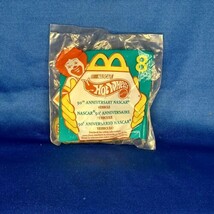 Hot Wheels 1998 McDonalds Happy Meal Gold NASCAR #8 50th Anniversary NAS... - $112.14 MXN