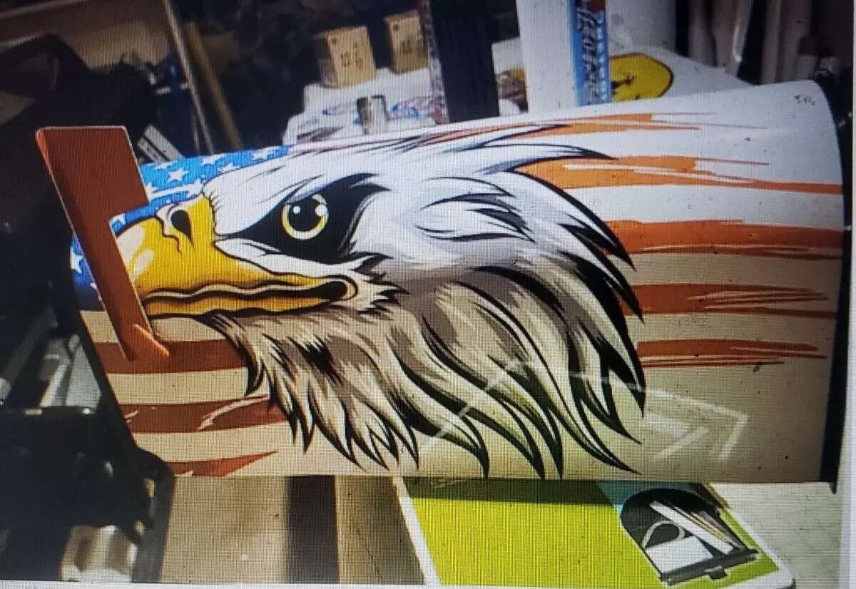 AMERICAN EAGLE FLAG MAILBOX - $2,614.75 MXN
