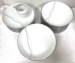 Mikasa Threads LAL03 Fine China Contemporary Dinnerware Daniel Hechter M... - $13.87 CAD+