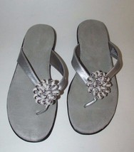 Naturalizer Women&#39;s Sliver sandals slides thongs beaded knot slip on flats sz 6 - £7.90 GBP