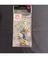 Essentials Bumble Bee W/ Googly  Eyes Flowers Scrapbook Stickers - $47.21 MXN