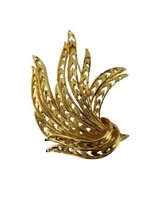 1960&#39;s Monet Signed Feather Gold Tone Filigree Textured Pin Brooch - £27.09 GBP