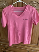 Daniels fence pink v neck stretchy shirt women’s size medium by Sport-Tek - £20.02 GBP