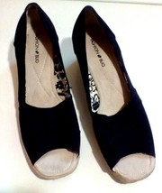 Fashion Bug Wedge Peep Toe Slip On Black Fabric Shoes Women&#39;s Size 9 1/2 - £11.74 GBP