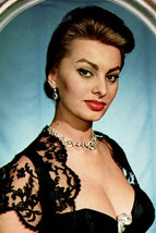 Sophia Loren 1950&#39;s busty cleavage pose portrait 4x6 inch real photograph - £3.73 GBP