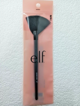 e.l.f. Fan Brush ~ Vegan and Cruelty-Free ~ Professional-Quality ~ 84004 - £4.62 GBP