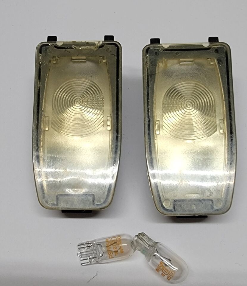 OEM Range Rover 2005-12 L322 Under Mirror Puddle Light Lamp CTZ500010 - $28.04