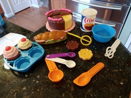 VTG FISHER PRICE Play Food Cupcake Cake Wisks Spoons Baking Fun 2151 215... - £72.33 GBP