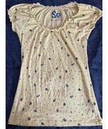 So Short Sleeve Yellow Floral Top Size Large - $220.78 MXN
