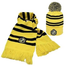 Harry Potter Scarf &amp; Hat Set Hufflepuff Yellow - $662.97 MXN