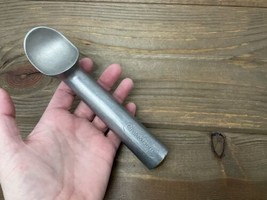 Vintage Crate &amp; Barrel Ice Cream Scoop Aluminum Anti Freeze Liquid Filled Handle - $19.75