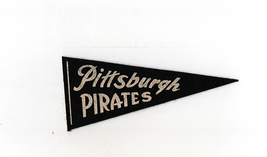 1950&#39;s Tom&#39;s Peanuts Pittsburgh Pirates Mini Felt Pennant NRMT P1251 - £17.40 GBP