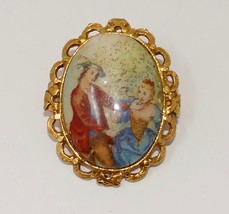 Vintage Cameo Courting Couple Gold Tone Brooch Pin - £27.41 GBP