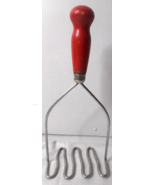 Potato Masher Metal Solid Red Wooden Handle Farmhouse Retro 9 7/8&quot; Vintage - £12.62 GBP