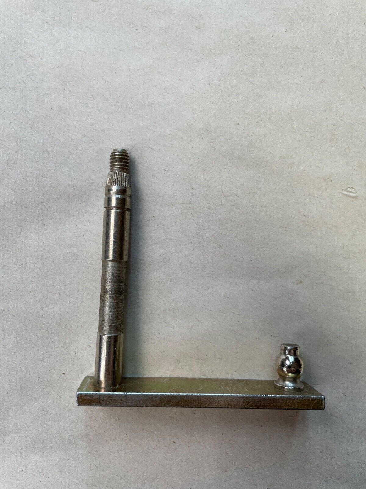 VW  Super Beetle Right Wiper Shaft  1973-1979 NOS part # 133 955 222. Sm... - $10.89