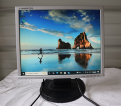 Princeton L7ZA - 17&quot; TFT LCD Monitor with Stand, VGA cable and Power cord - $39.55