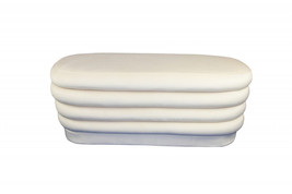 44" White Velvet Tufted Oval Ottoman - $8,751.12 MXN