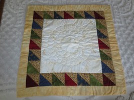 Hand Quilted PATCHWORK Coordinating COTTON QUILT Table Topper - 24-1/2&quot; ... - £9.61 GBP