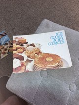 Betty Crocker&#39;s Bisquick Cookbook Vintage 1973 Seven Mini Cookbooks in One - £9.12 GBP