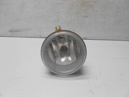 2010-2011 Chrysler Town And Country Fog Light Left Driver - $24.99