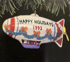 1993 Hallmark Keepsake Ornament Tin Blimp Holiday Fliers Tin Toy Series -New - £4.93 GBP