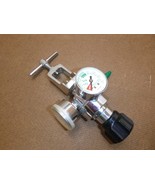 Western Enterprises p/n MR-870-FG Medical Oxygen Regulator - $587.12 MXN