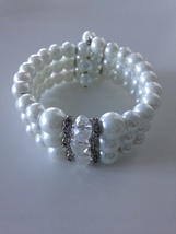 beaded pearlized bling bracelet  - £15.97 GBP
